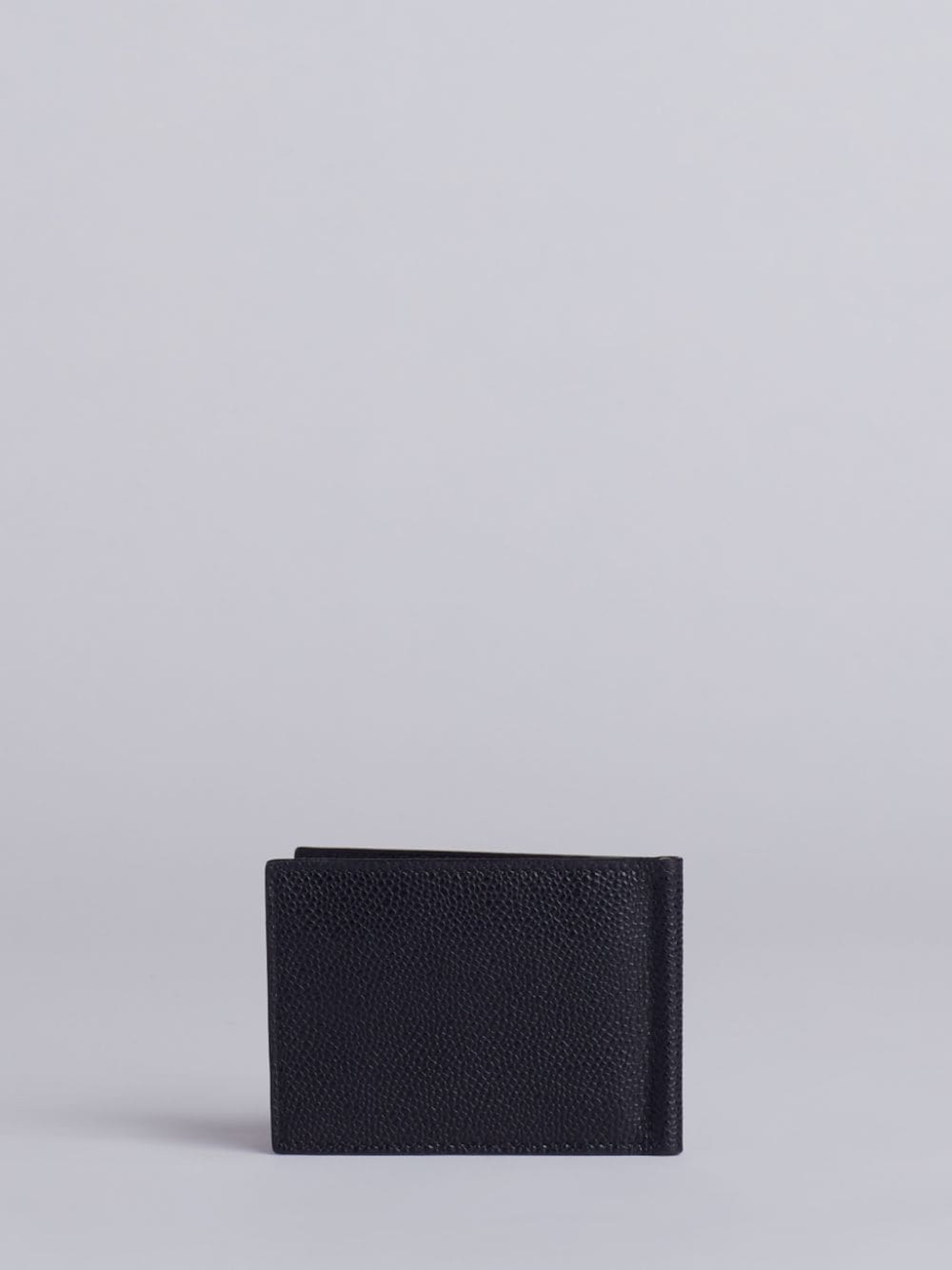 Thom Browne Pebble Textured Bifold Wallet（Thom Brown官網）
