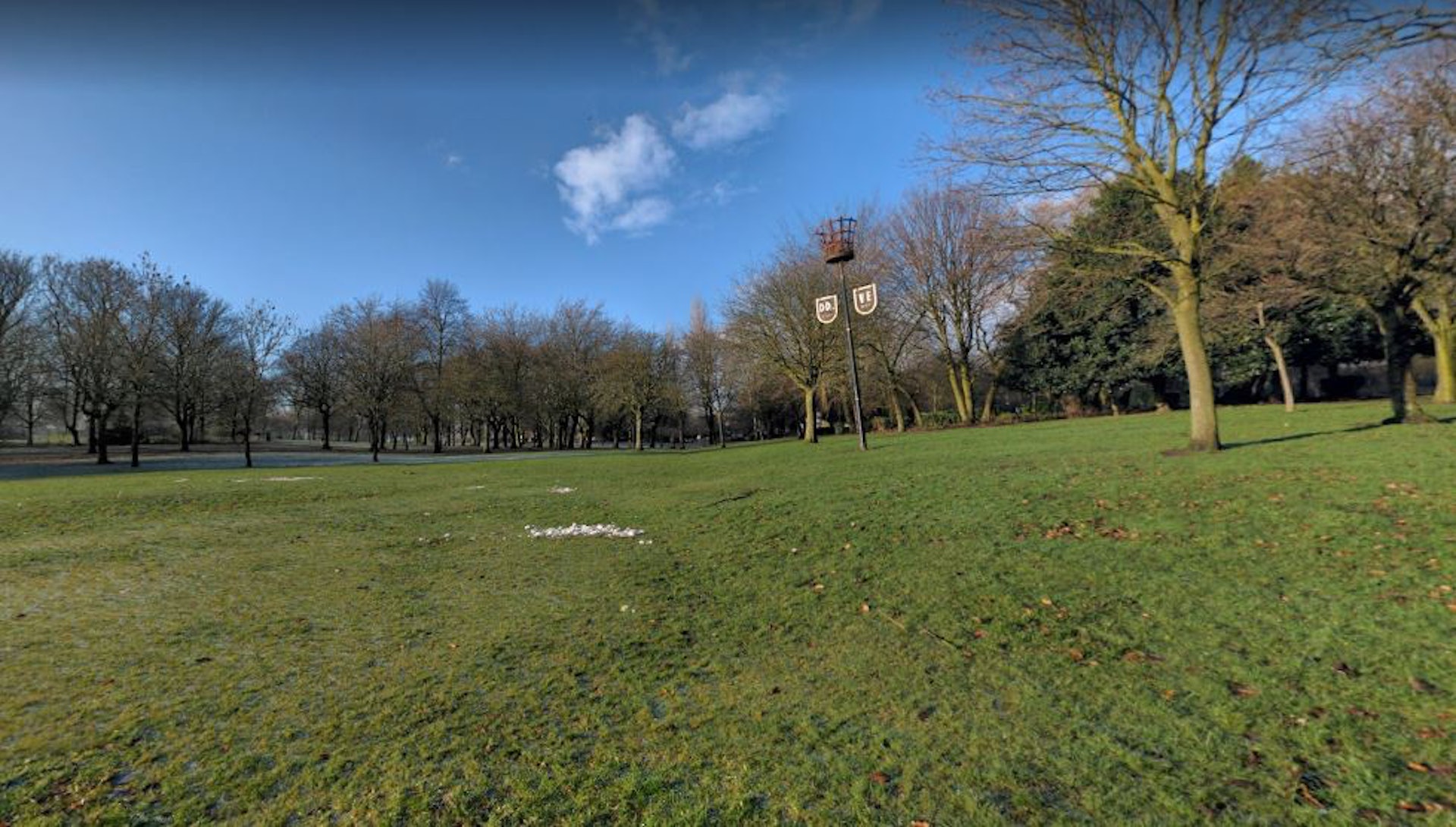 樓主表示，其兒子在「Buile Hill Park」被持23厘米長刀的劫匪搶去單車。（Buile Hill Park／Google Maps）